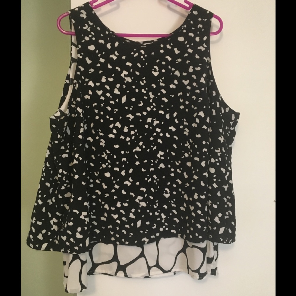 Apt 9 double layer sleeveless blouse
